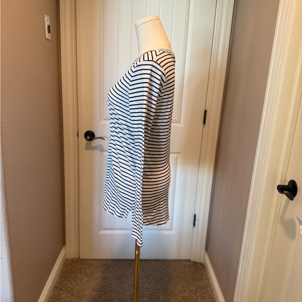 Allison Joy - Evereve Black and White Striped Long Sleeve Top - Picture 2 of 4